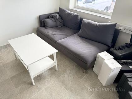 Soffa och bord