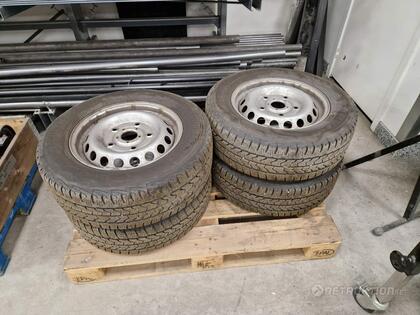 Däck och fälg, 215/65R16c