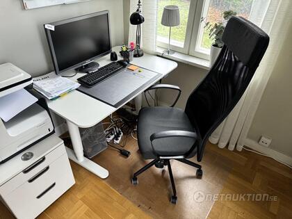 Elskrivbord, stol & skåp Elskrivbord, stol & skåp