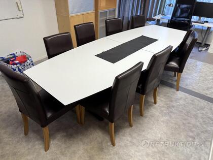 Konferensbord och stolar