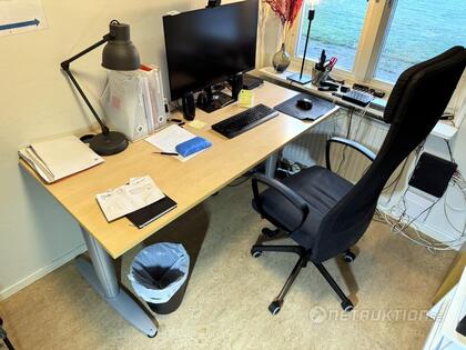 Elskrivbord, stol, skåp & fåtölj