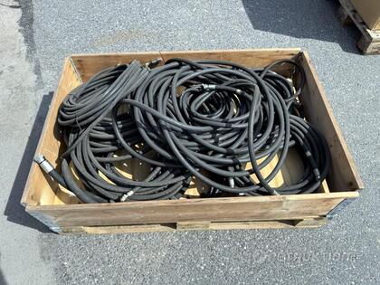 Pall med hydraulslangar