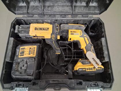 Skruvautomat, Dewalt