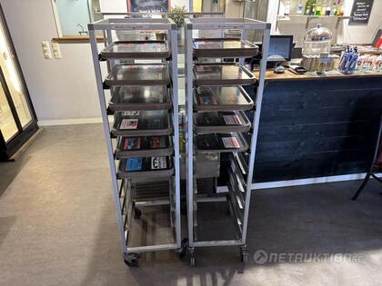 2st brickvagnar inkl brickor