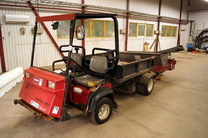 Toro workman 3200 med flak & top dresser 