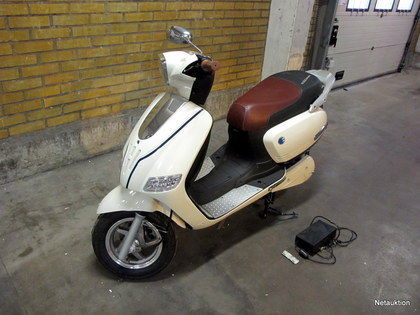 El-moped, Keeway E-Gora SL vit