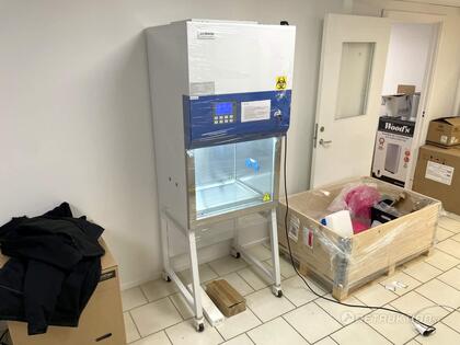 Biological Safety Cabinet  (3)