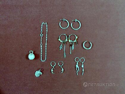 Blandade smycken i silver, 8st