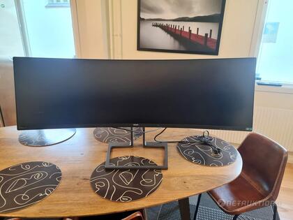 Datorskärm Philips 49" välvd