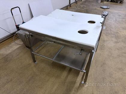 Styckningsbord, 2 arb platser (4)