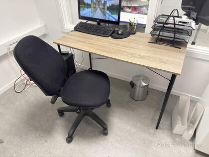 Skrivbord + stol
