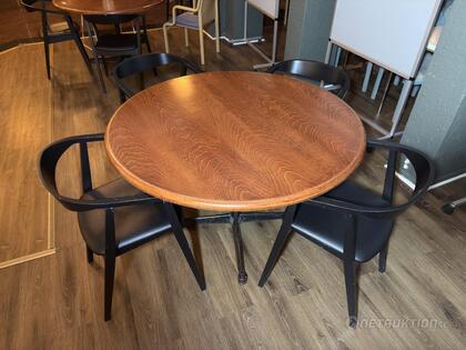 Runt bord + stolar (2) Runt bord + stolar (2)