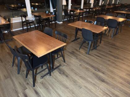 Bord 4-sits + stolar 3/11 Bord 4-sits + stolar 3/11