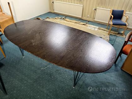 Konferensbord, Fritz Hansen (renovering) Konferensbord, Fritz Hansen (renovering)