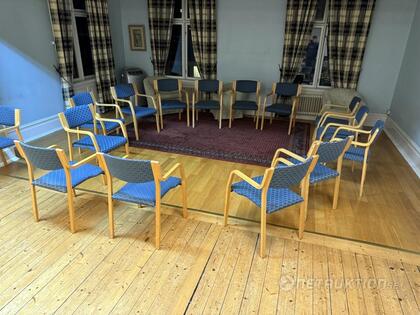 Karmstol, stapelbara & bord, 42 + 4st