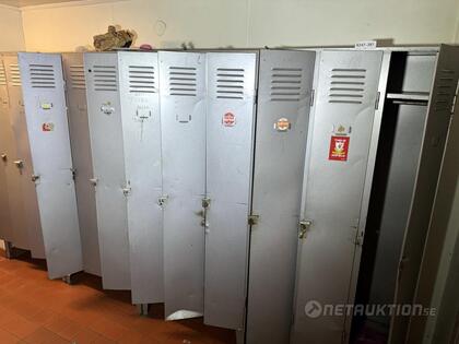 Omklädnadsskåp, 12 dörrar