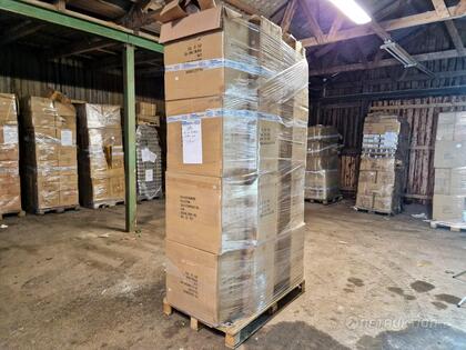 Parti med plastkrukor Parti med plastkrukor