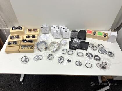 Armbandsur, solglasögon, mm