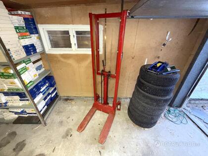 Höglyftande palldragare Höglyftande palldragare