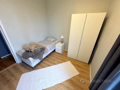 Säng, byrå, skåp & skrivbord Säng, byrå, skåp & skrivbord