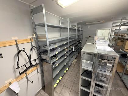 Plåthyllor, 12 sekt