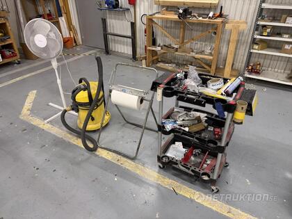 Verktygsvagn, dammsugare mm 