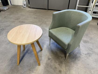 Fåtölj + bord Fåtölj + bord