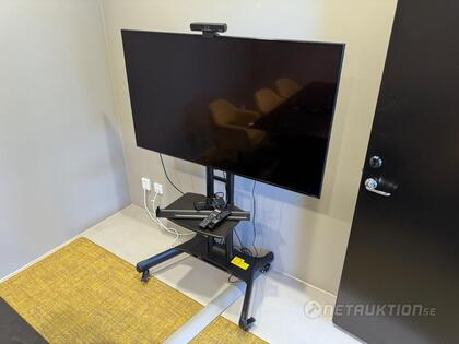 TV med konferenspaket, LG 55"