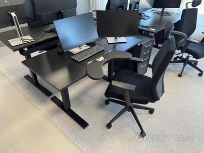 Elskrivbord, stol & hurts i svart (10)