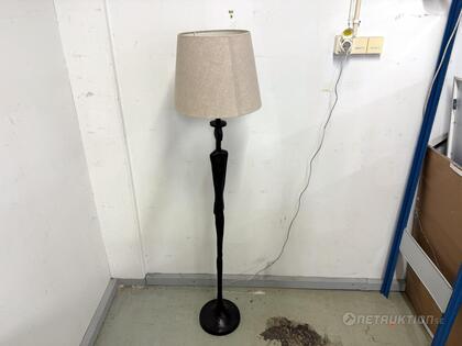 Golvlampa (3) Golvlampa (3)