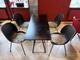 Bord 2-sits + stolar  (1)