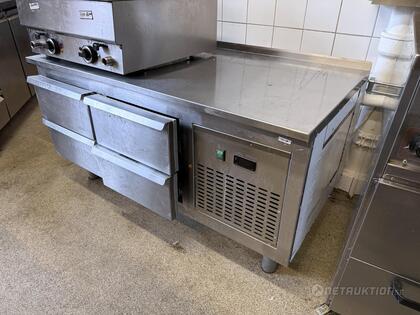 Grillkylbänk