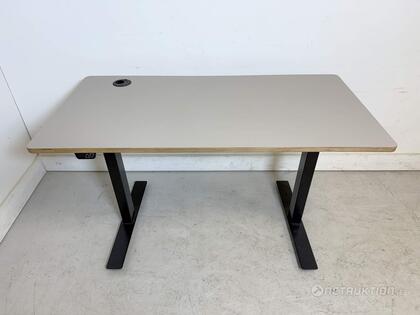Elskrivbord, USB & eluttag
