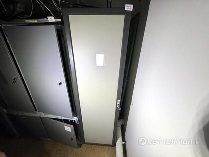 Serverskåp med bl.a. Mobitex radiosystem