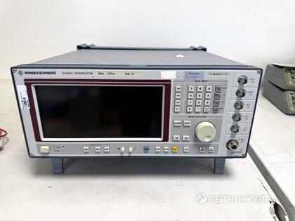 Rohde & Schwarz Signal Generator 5kHz-3.0GHz