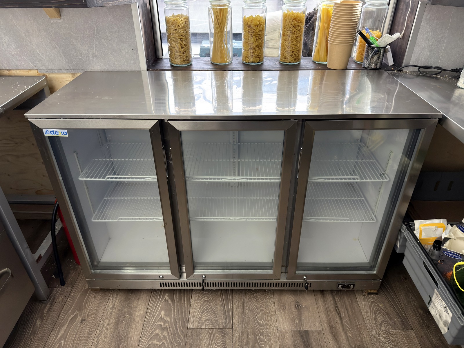 Kylbänk, Adexa Kylbänk, Adexa