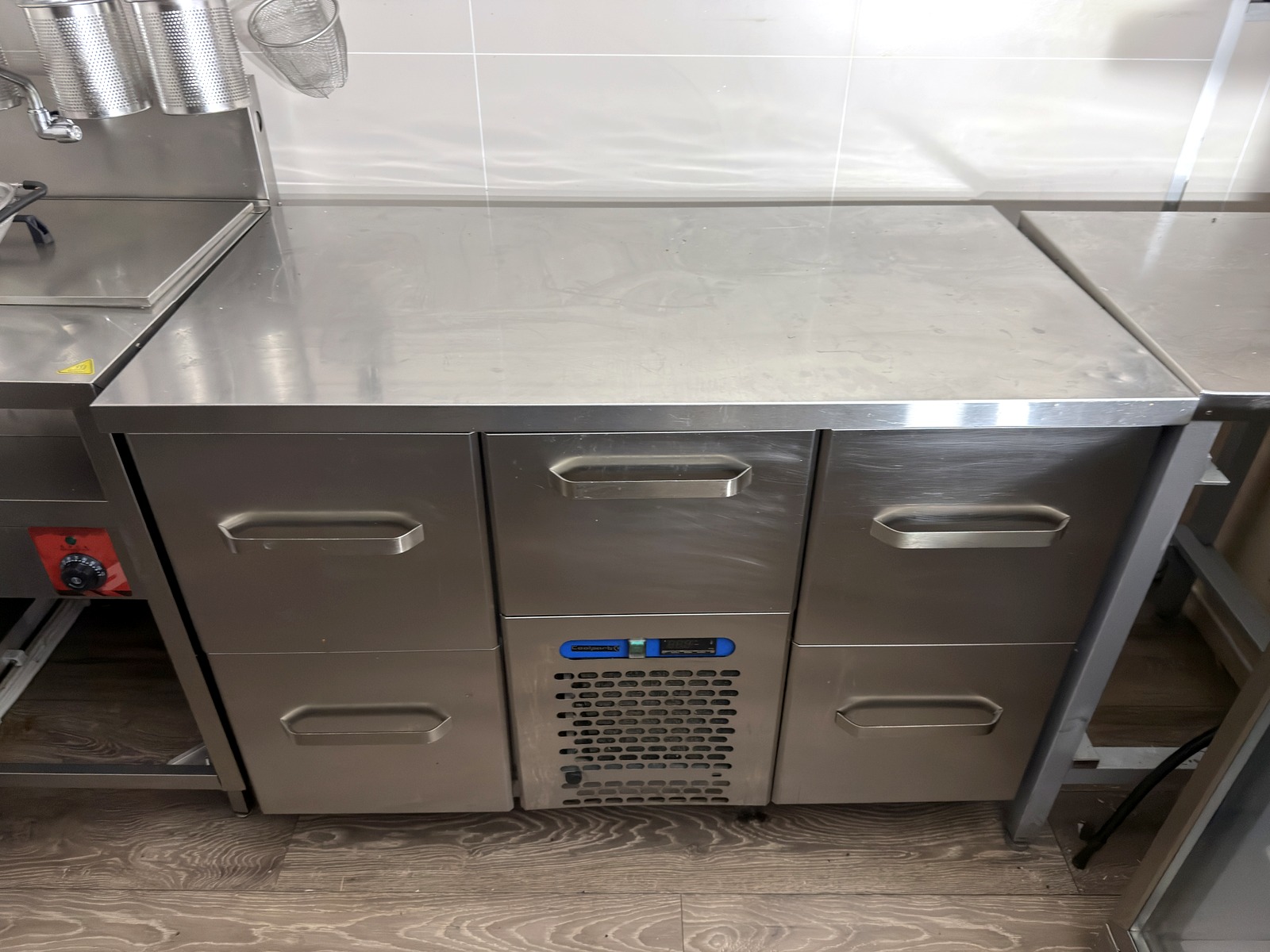 Kylbänk, 5 lådor Kylbänk, 5 lådor