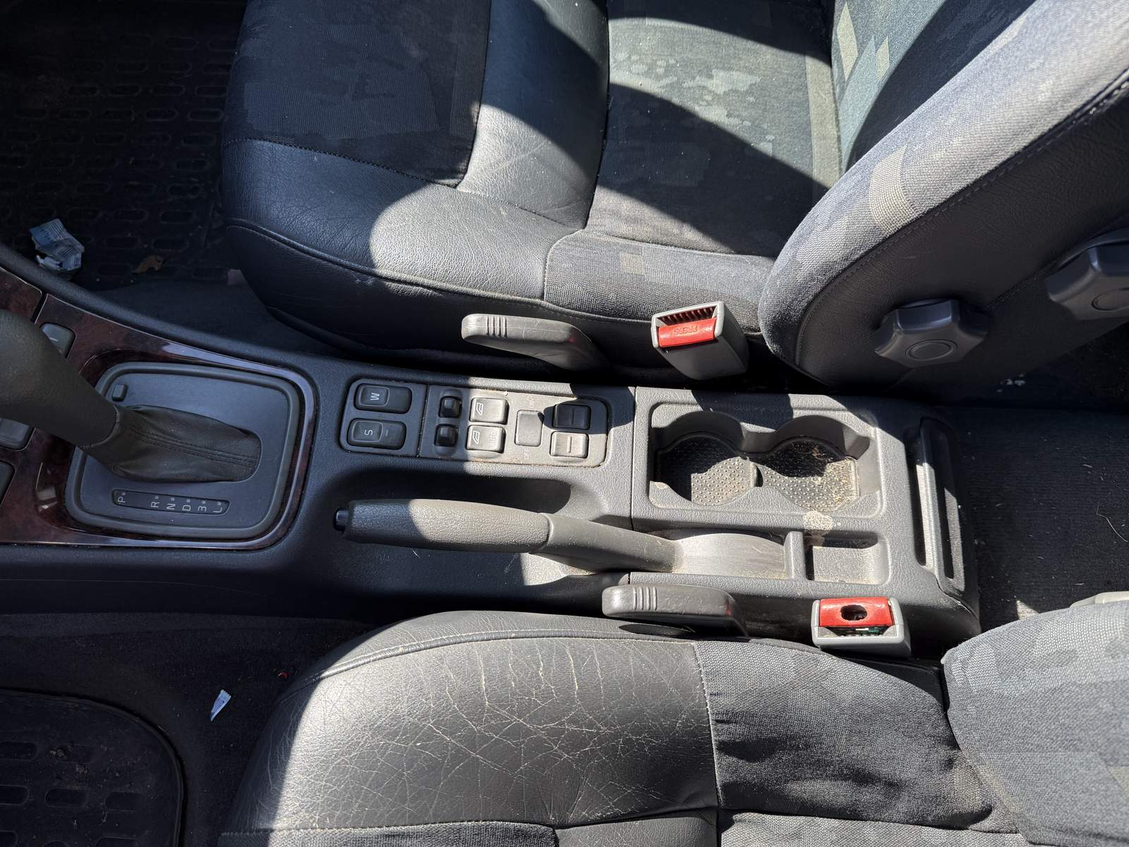 Volvo S40 -99 (DXN788) Volvo S40 -99 (DXN788)