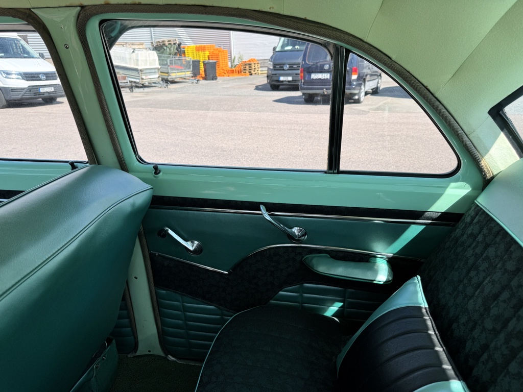 Ford Fairlane Town Sedan -56 + SMV husvagn Ford Fairlane Town Sedan -56 + SMV husvagn