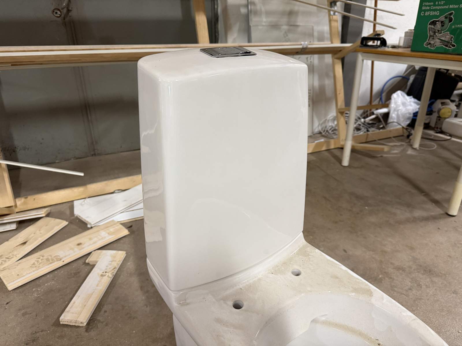 Toalett IFÖ spira (2) Toalett IFÖ spira (2)