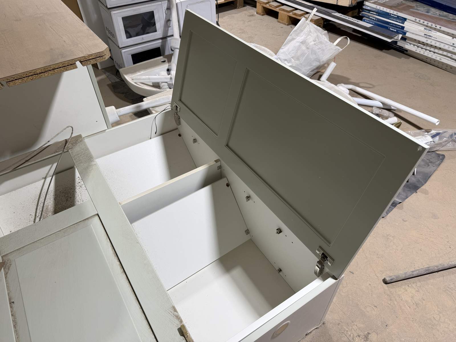 Demonterat kök, Tibrokök Demonterat kök, Tibrokök