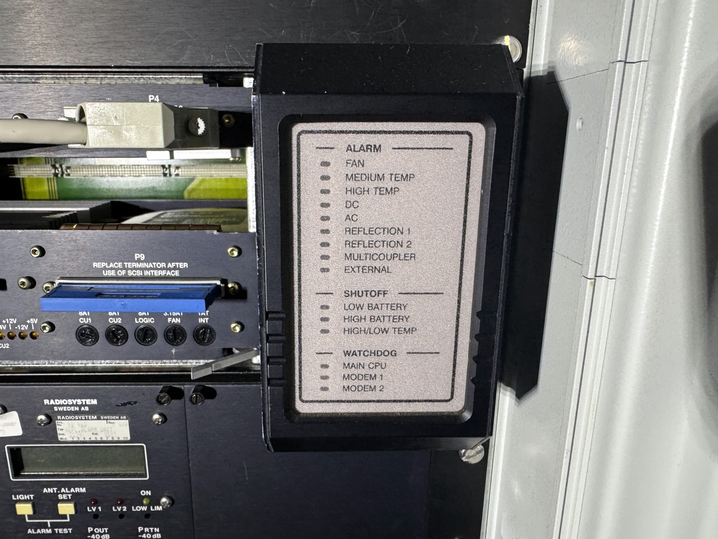 Serverskåp med Mobitex radiosystem Serverskåp med Mobitex radiosystem