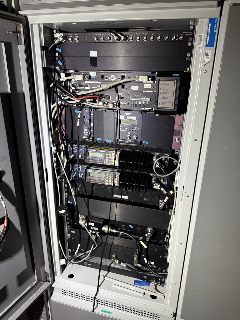 Serverskåp med Mobitex radiosystem Serverskåp med Mobitex radiosystem
