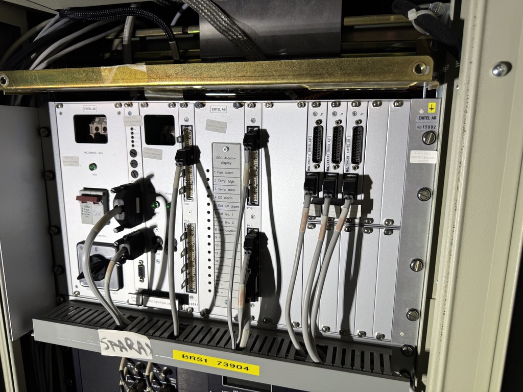 Serverskåp med bl.a. Mobitex radiosystem Serverskåp med bl.a. Mobitex radiosystem