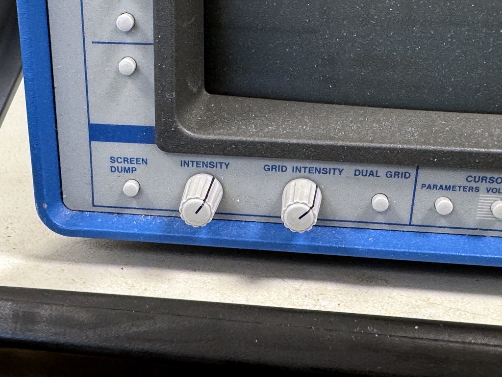 Oscilloscope LeCroy 9450 Dual 350MHz Oscilloscope LeCroy 9450 Dual 350MHz