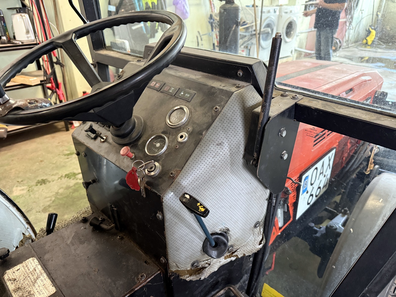 Traktor Kubota B8200 HST Traktor Kubota B8200 HST