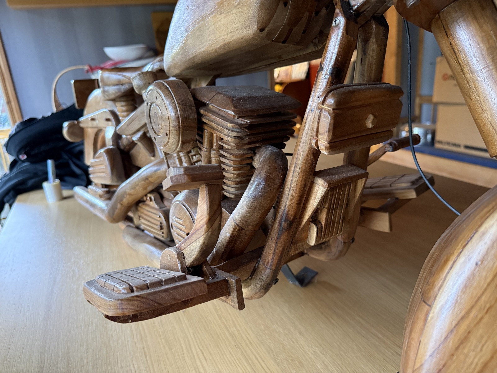 Harley Davidson, trä Harley Davidson, trä