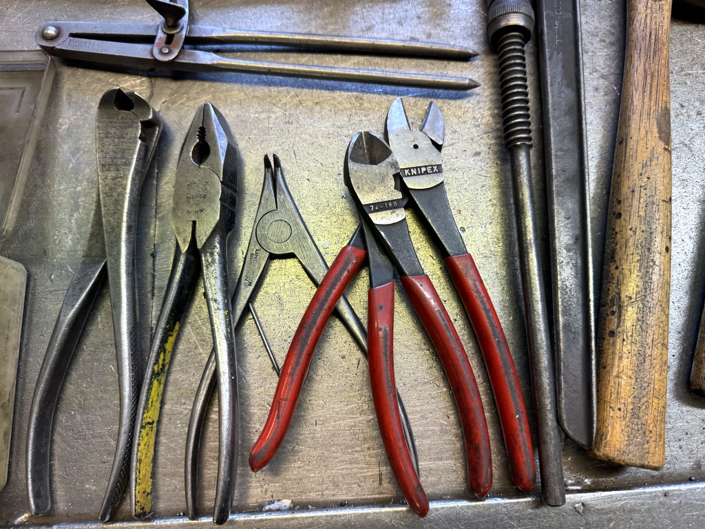 Handverktyg och svetstillbehör Handverktyg och svetstillbehör