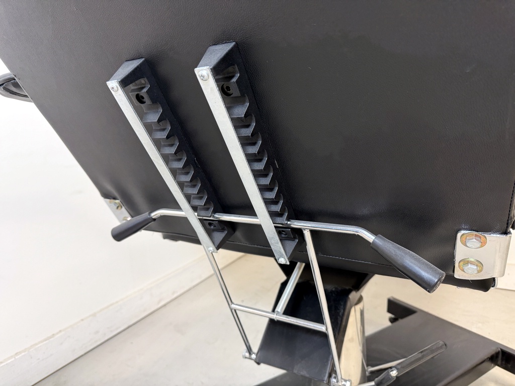 Behandlingsstol från tatueringsstudio Behandlingsstol från tatueringsstudio